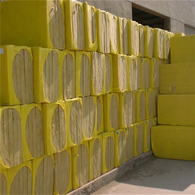 廠家直銷巖棉防火保溫隔熱材料的優勢與應用